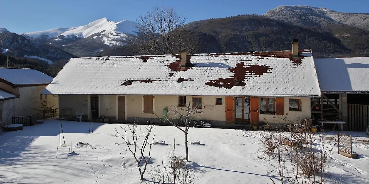 Chambres Et Table D'Hote Le Petit Radis Lus-la-Croix-Haute